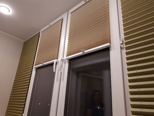zhalyuzi na balkon i lodzhiyu 4